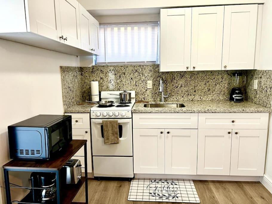 Intimate Casita Mia Minutes Away From Airport, Calle 8, Brickell, Coral Gables, The Beach And More! Miami Extérieur photo